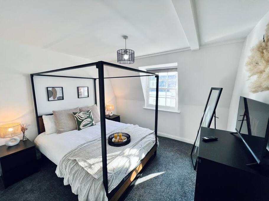 Апартаменты 2 Bed Harbourside Penthouse With Hot Tub & Stunning Roof Terrace Уэймут Экстерьер фото
